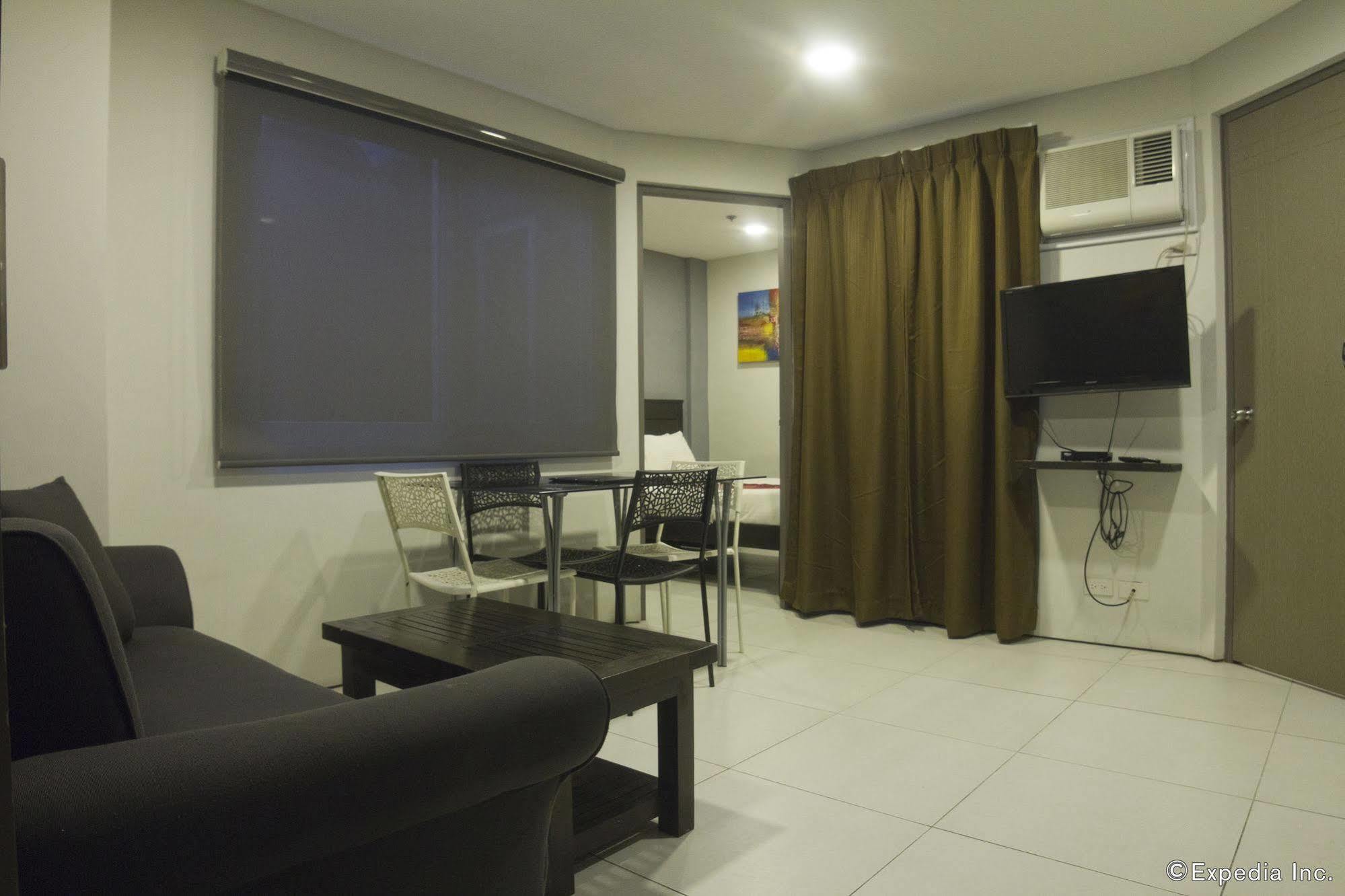 Jade Hotel And Suites Makati City Екстериор снимка